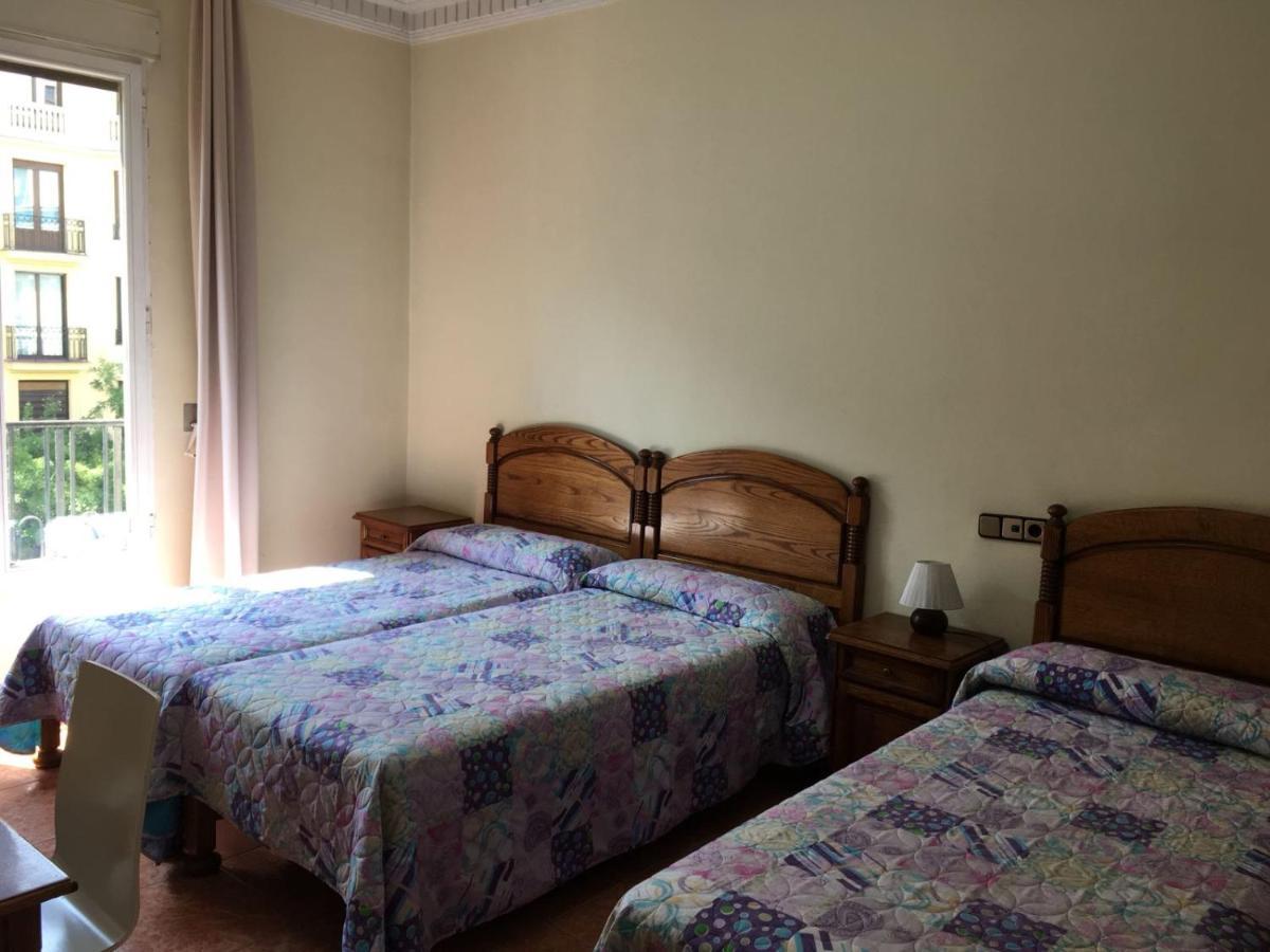 Hostal Retiro Madrid Exterior foto