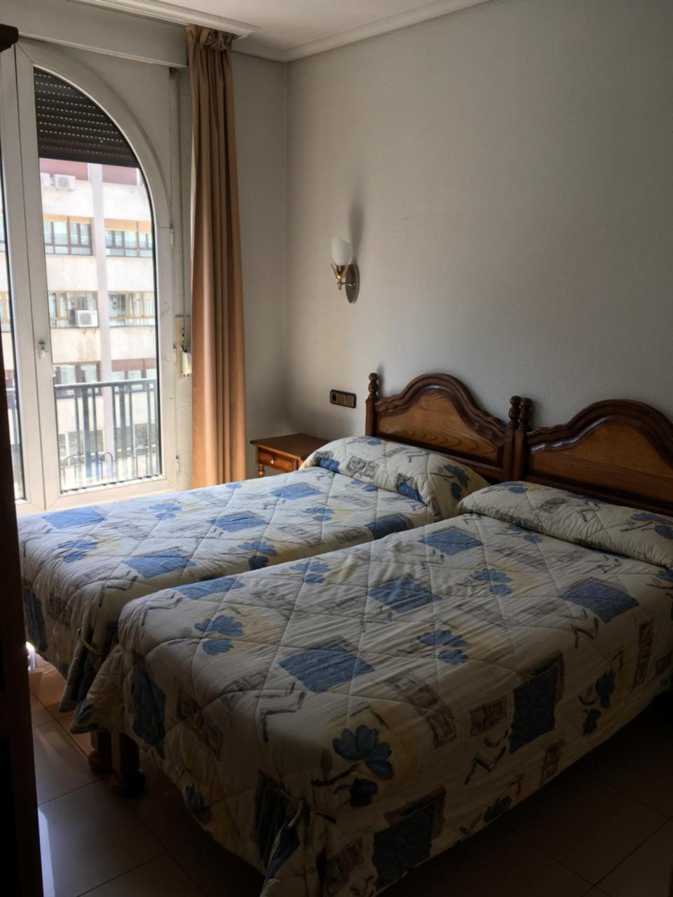 Hostal Retiro Madrid Exterior foto